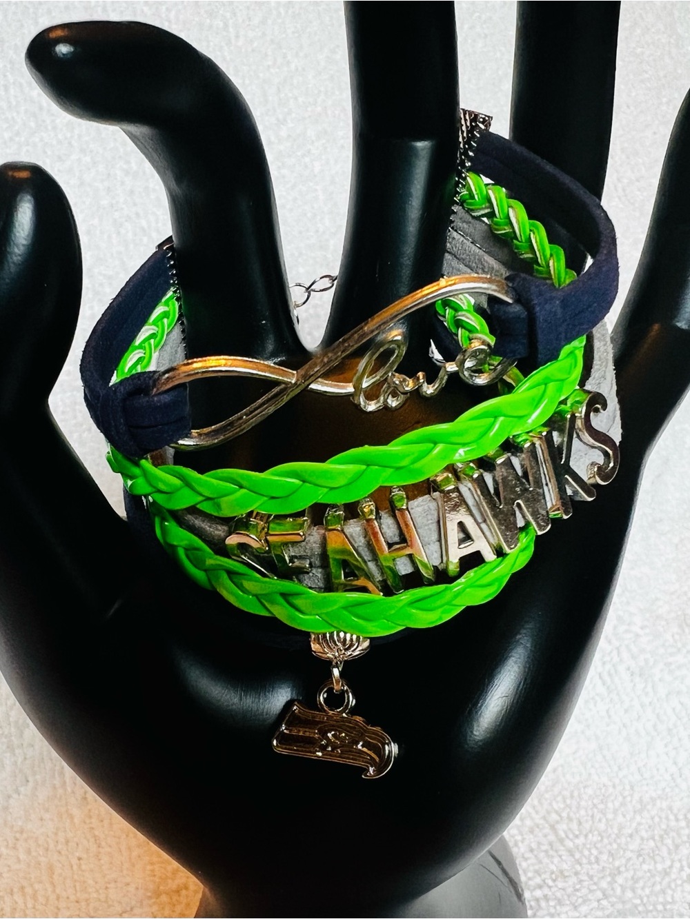 Seahawks bracelet - Picture 4 of 4